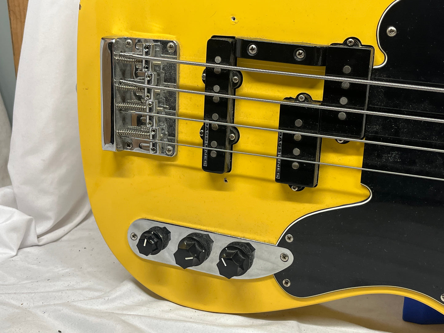 Schecter Model T Diamond Series 4-String Doublecut Electric Bass