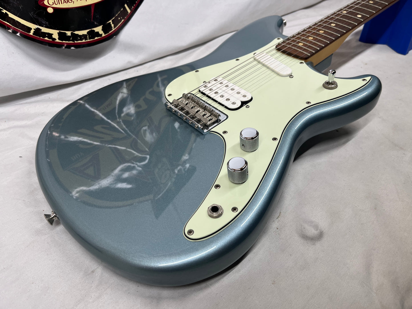 Fender Player Duo-Sonic HS Electric Guitar with Gig Bag MIM - Made in Mexico - Ice Blue Metallic