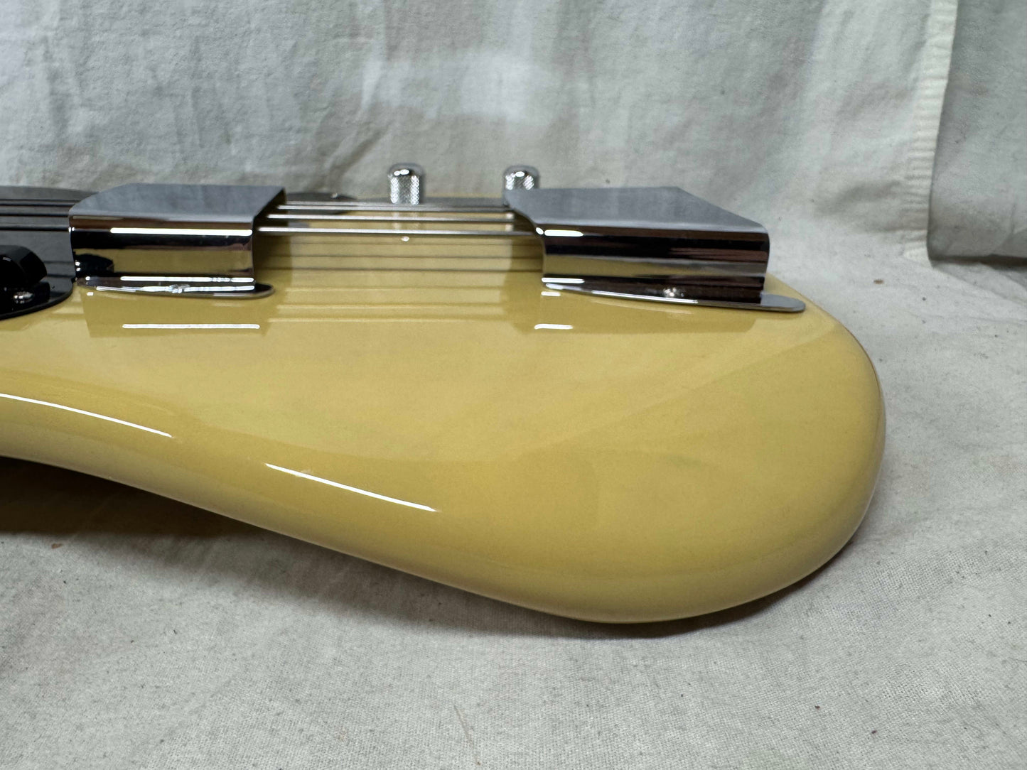 Fender American Vintage II 2 '54 1954 Precision Bass 4-string P-Bass with COA + Case 2022 - Vintage Blonde / Maple neck