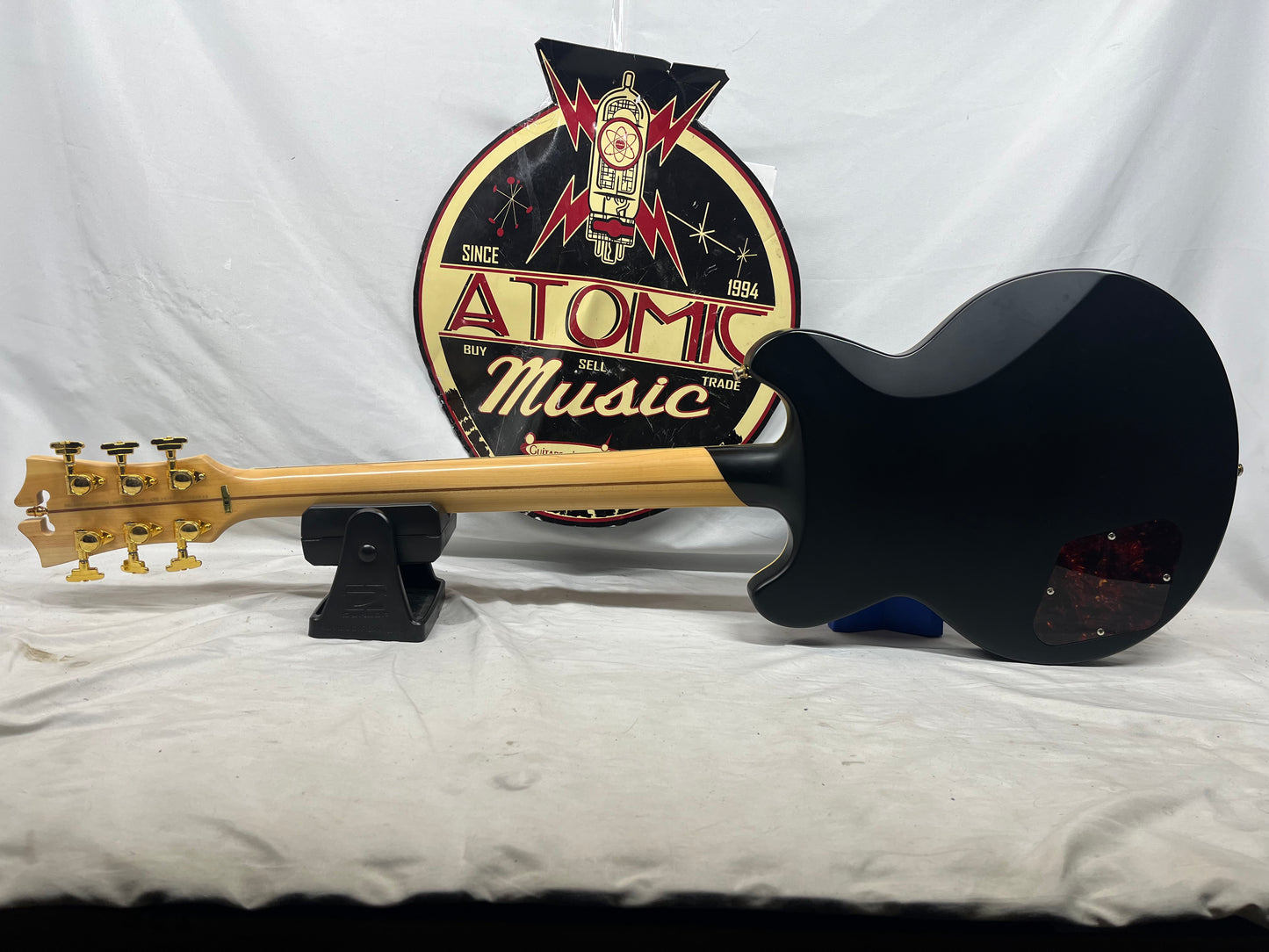 D'Angelico Deluxe Brighton Doublecut HH Electric Guitar with Hard Case - Matte Black
