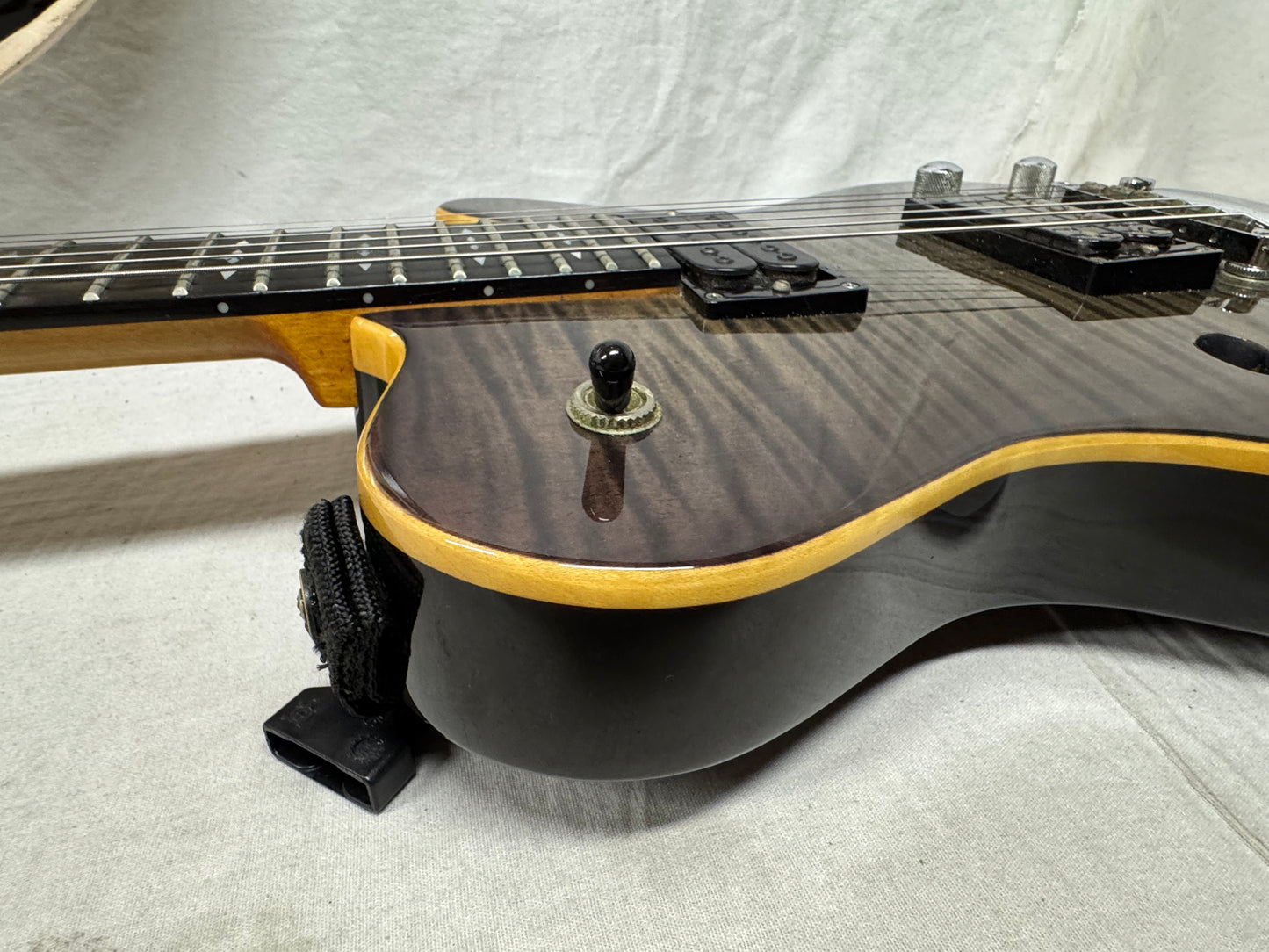 Framus Panthera Classic Semi-Hollowbody Guitar with Case