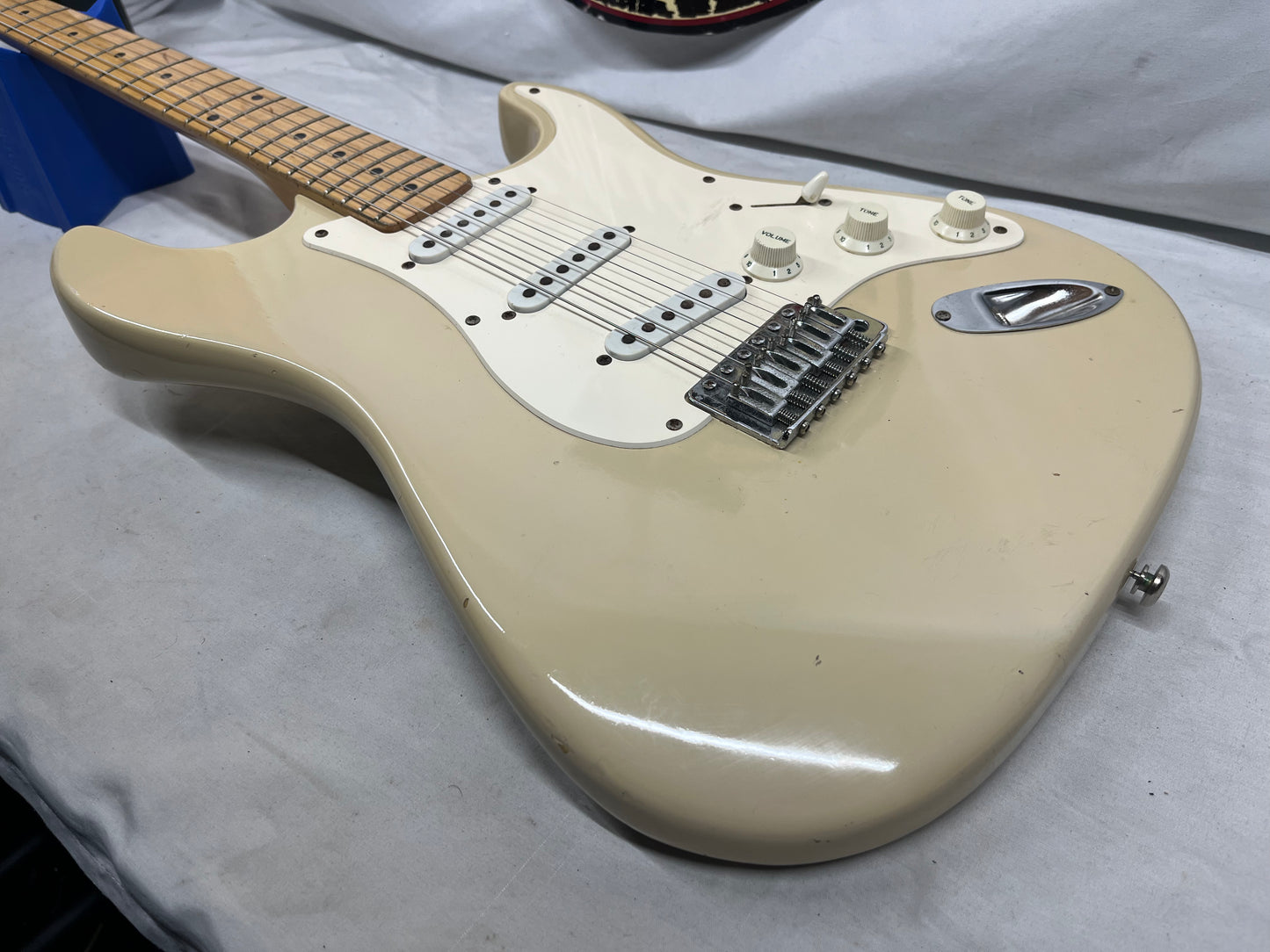 Harmony S-Style Doublecut Electric Guitar