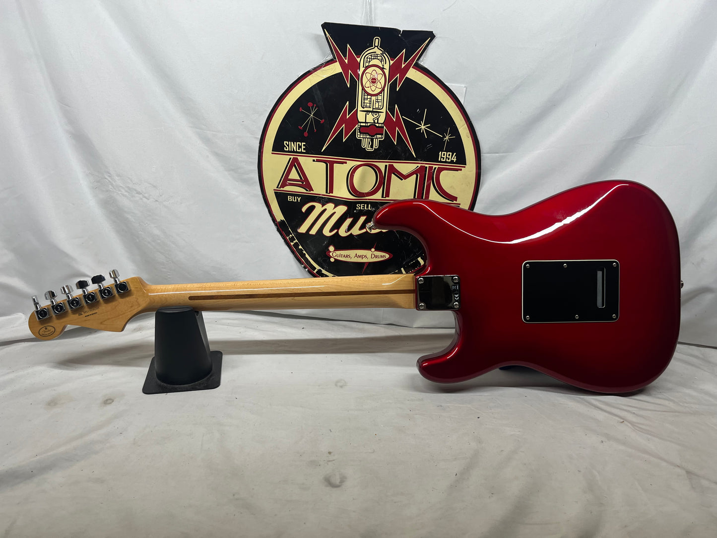 Fender Standard Stratocaster HSS FSR Electric Guitar MIM - Made in Mexico - Candy Red Burst
