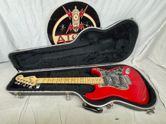 Fender Limited Edition '94 American Special Stratocaster Guitar with Case 1994 - Lipstick Red / Maple neck