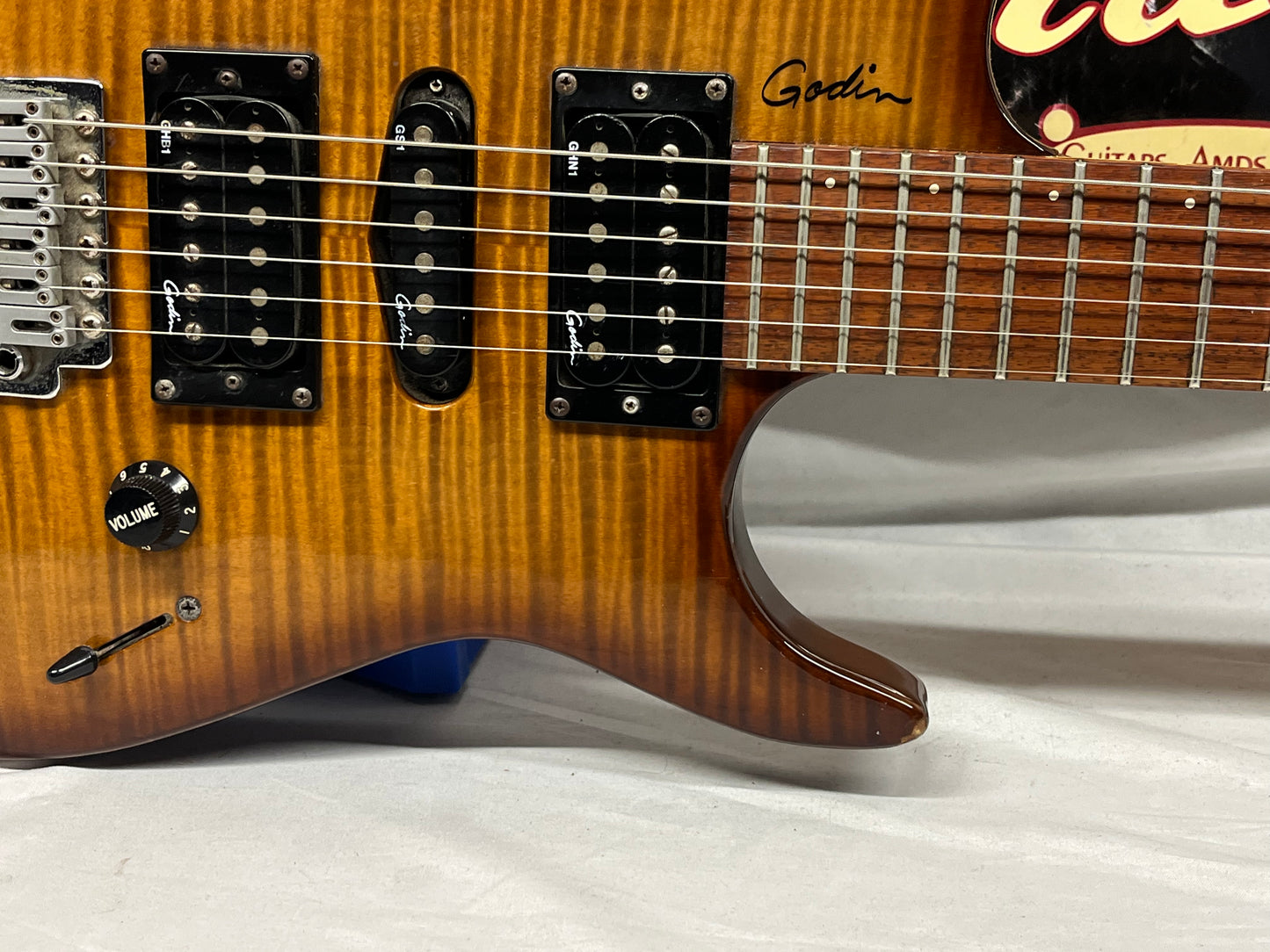 Godin Freeway Classic Electric Guitar - Dual Action Truss Rod