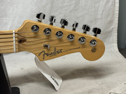 Fender American Standard Stratocaster Guitar with Case 2013 - 3-Color Sunburst / Maple neck