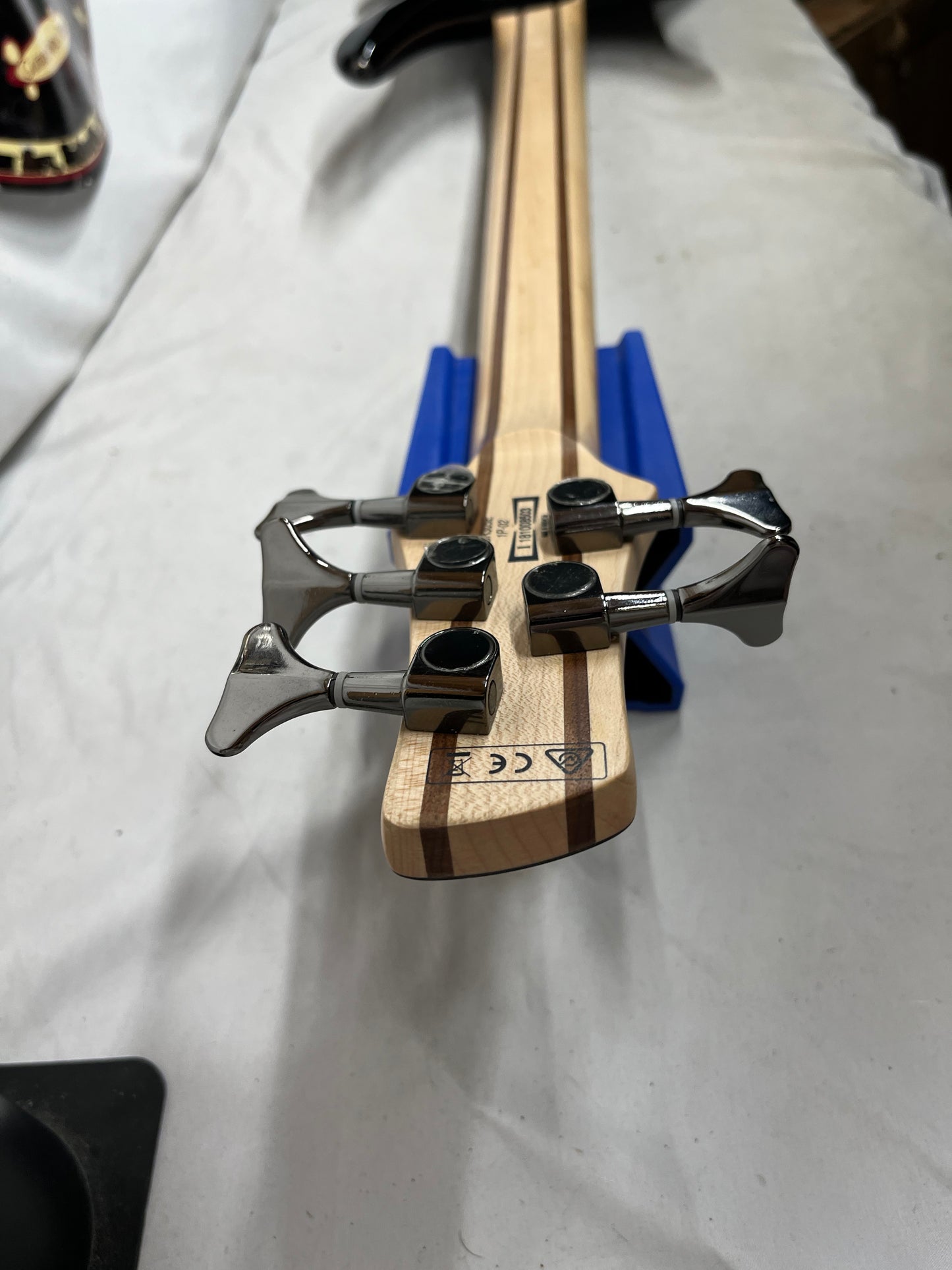 Ibanez Soundgear SR305E 5-String Electric Bass
