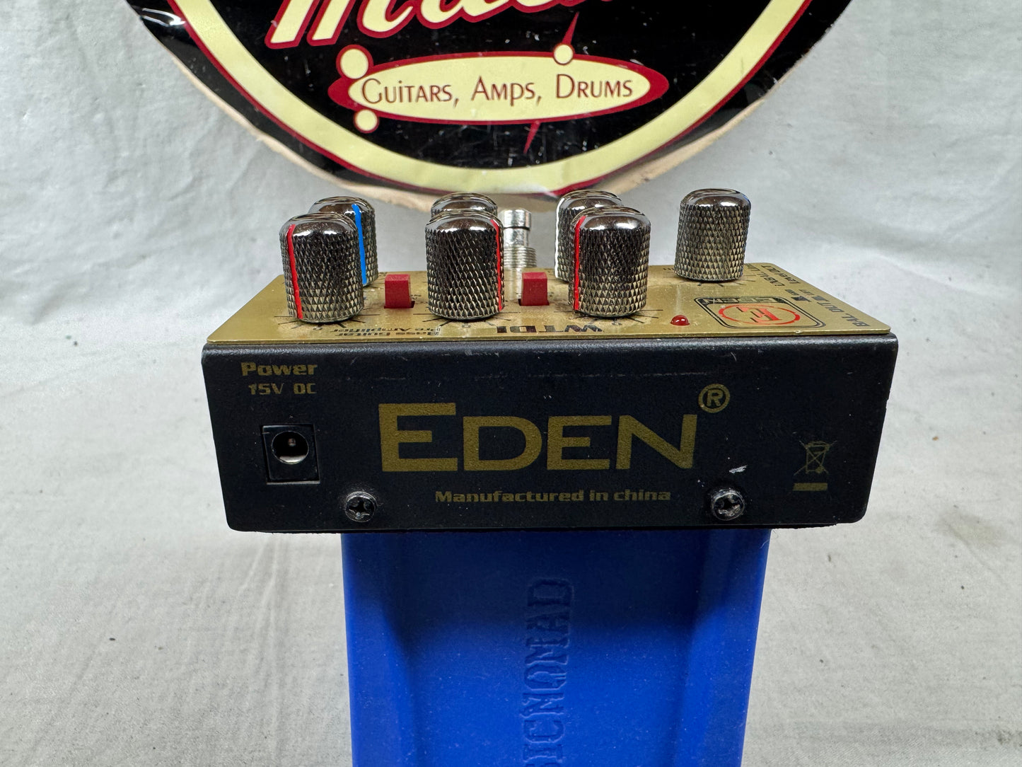 Eden Amplification WTDI Bass Preamp Pedal with Power Supply