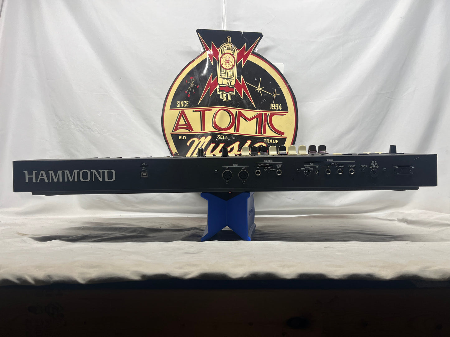 Hammond M-Solo 49-Key Portable Organ with Bag and Power Supply
