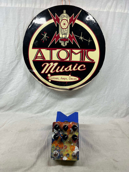 Dirge Electronics Slowly Melting Fuzzy Delay Noise Pedal
