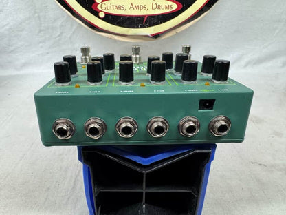 Electro-Harmonix Tri Parallel Mixer Effects Loop Mixer Switcher Pedal - Image 5