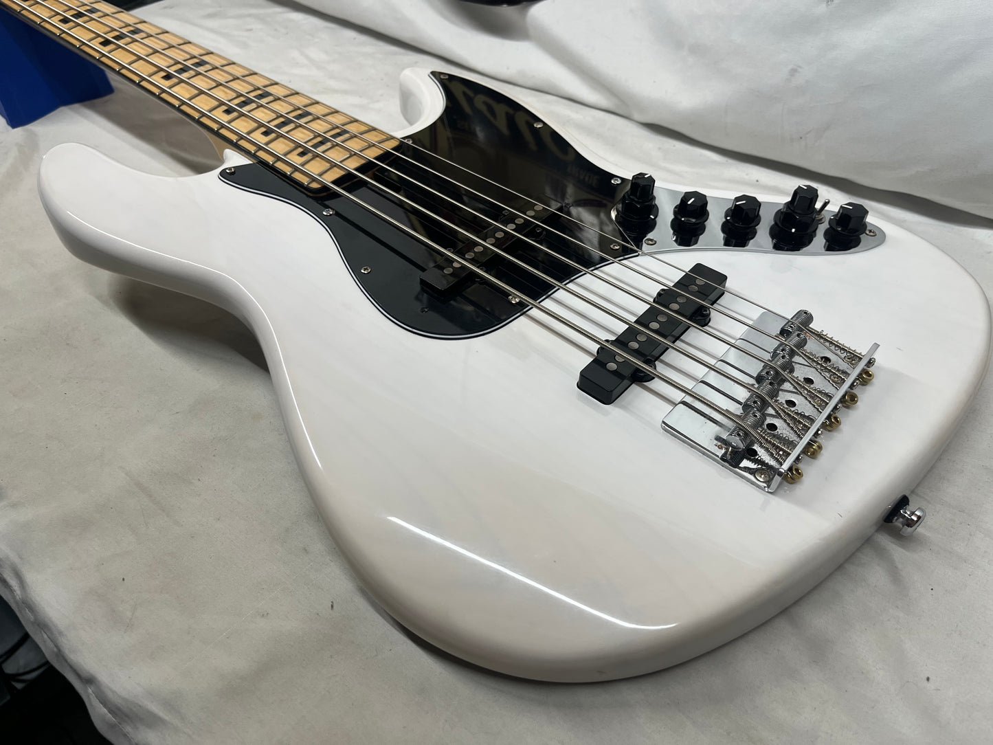 Sire Marcus Miller V7 5-String J-Style Electric Bass