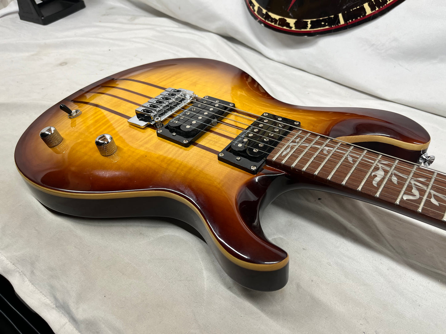 IYV IP-300 Doublecut Electric Guitar with Tree of Life fret Inlay- Tobacco Sunburst