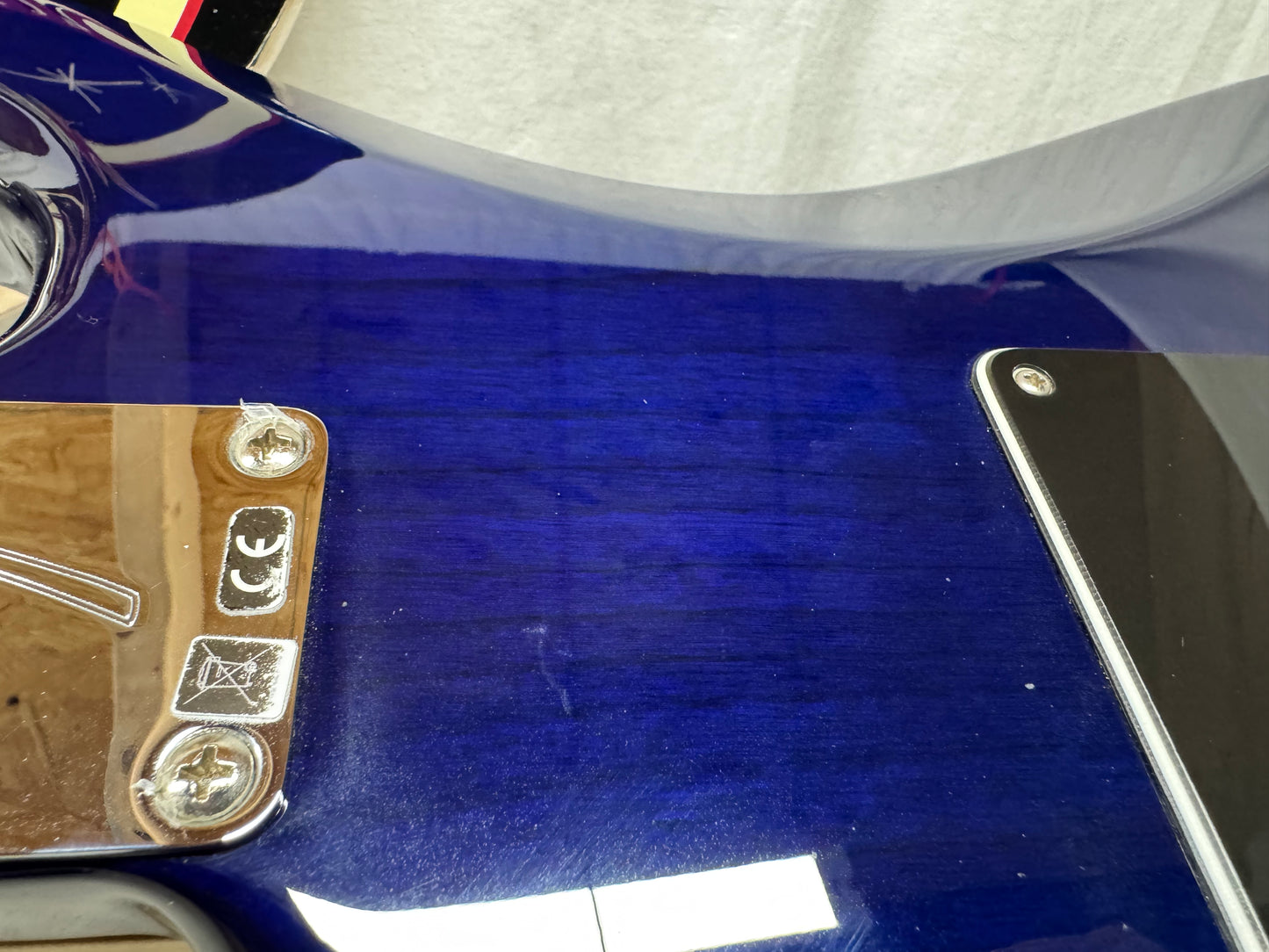 Fender Limited Edition Player Stratocaster HSS Plus Top Guitar 2021 - Blue Burst / Maple neck