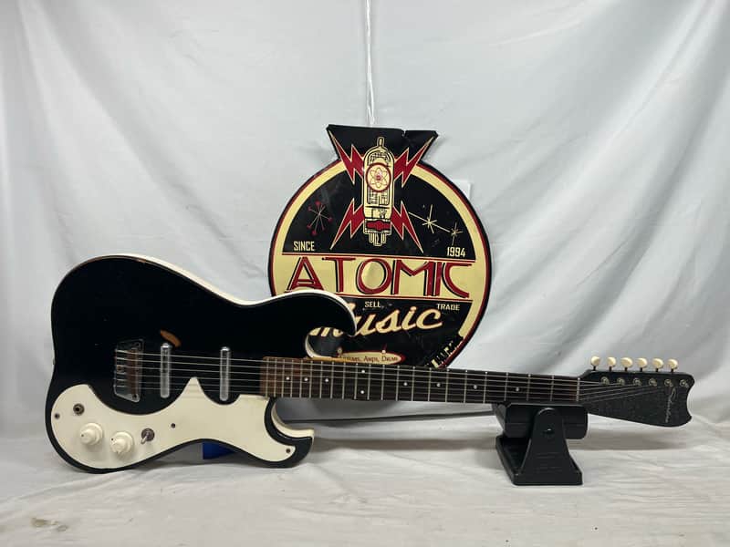 Silvertone Model 1448 Doublecut Electric Guitar