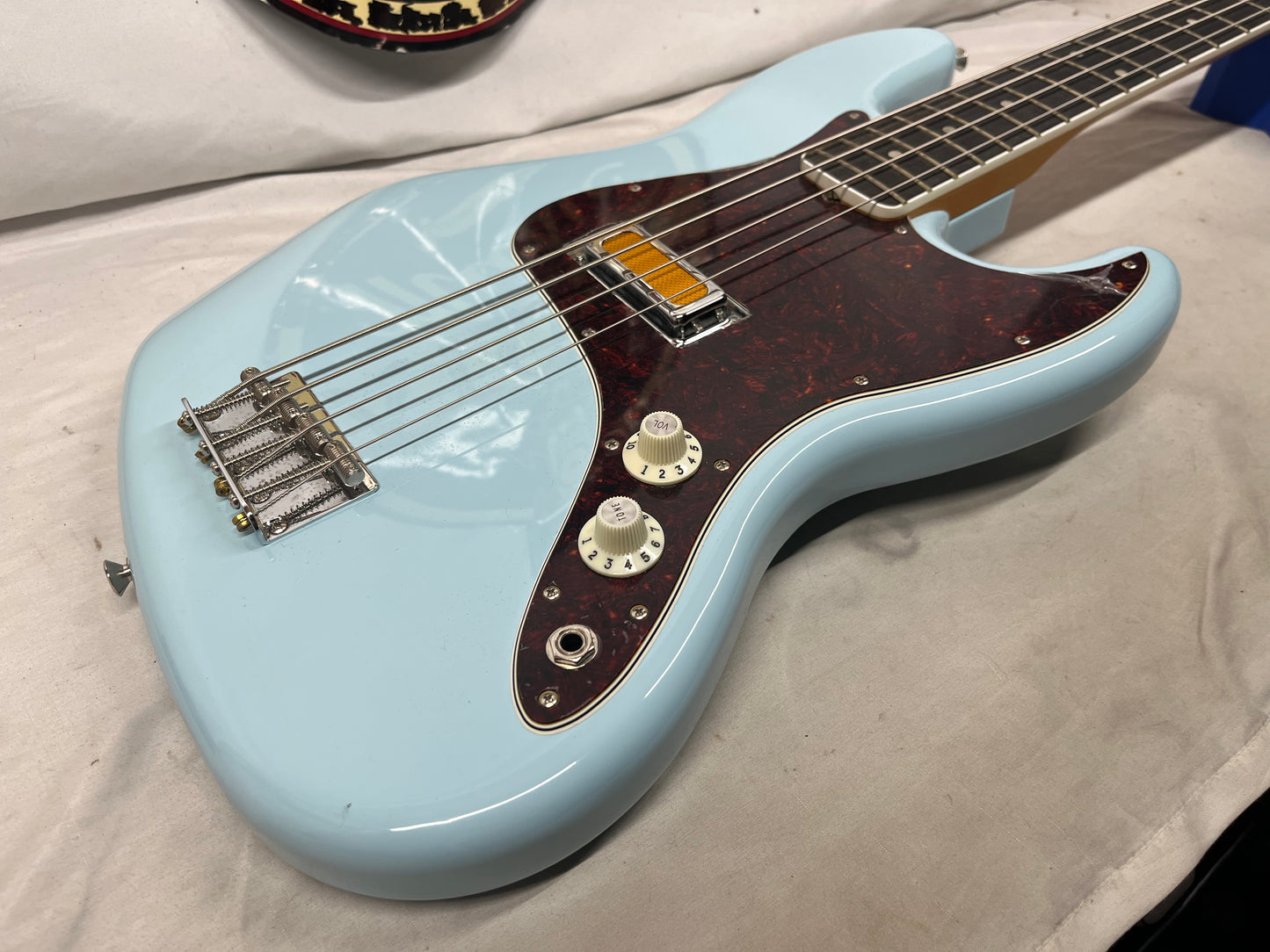 Fender Gold Foil Jazz Bass 4-String Electric Bass - Sonic Blue