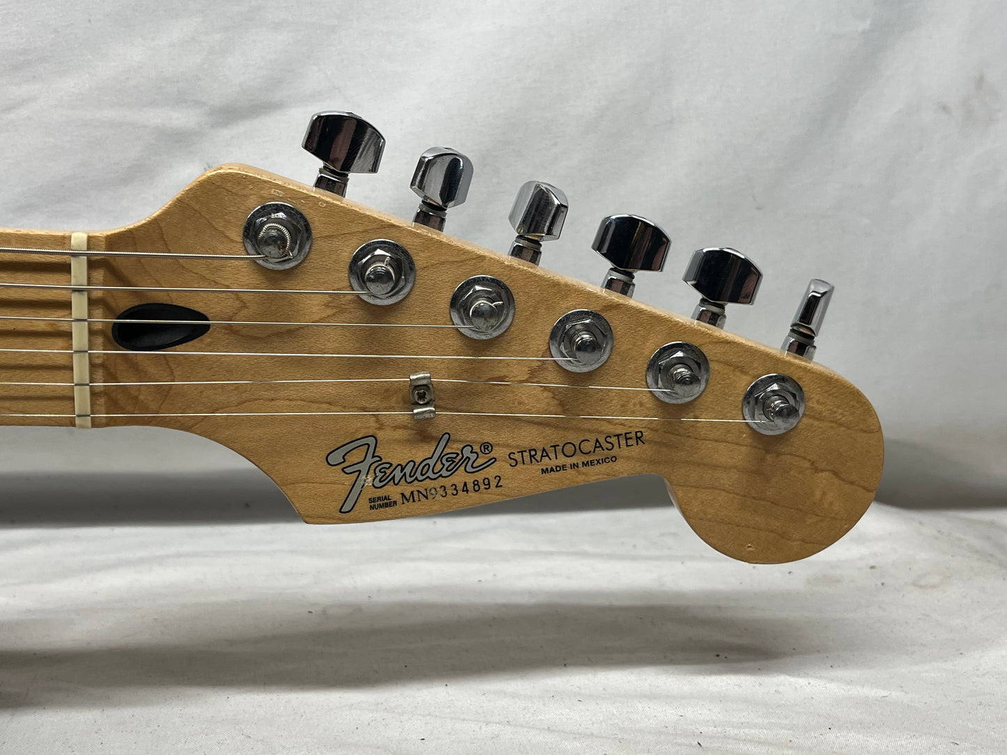 Fender Standard Stratocaster Strat HSS MIM - Made in Mexico - Midnight Wine