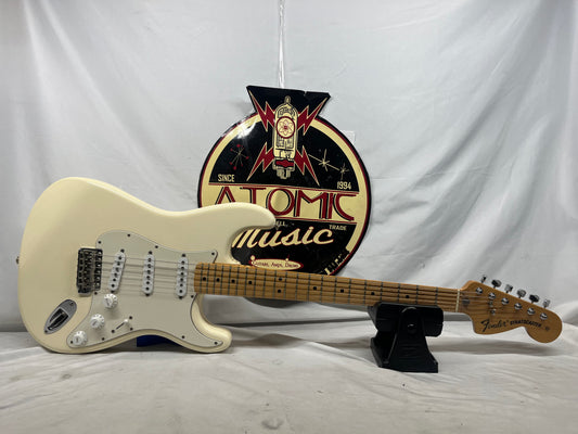 Fender Classic Series '70s Stratocaster strat Electric Guitar MIM - Made in Mexico - Olympic White