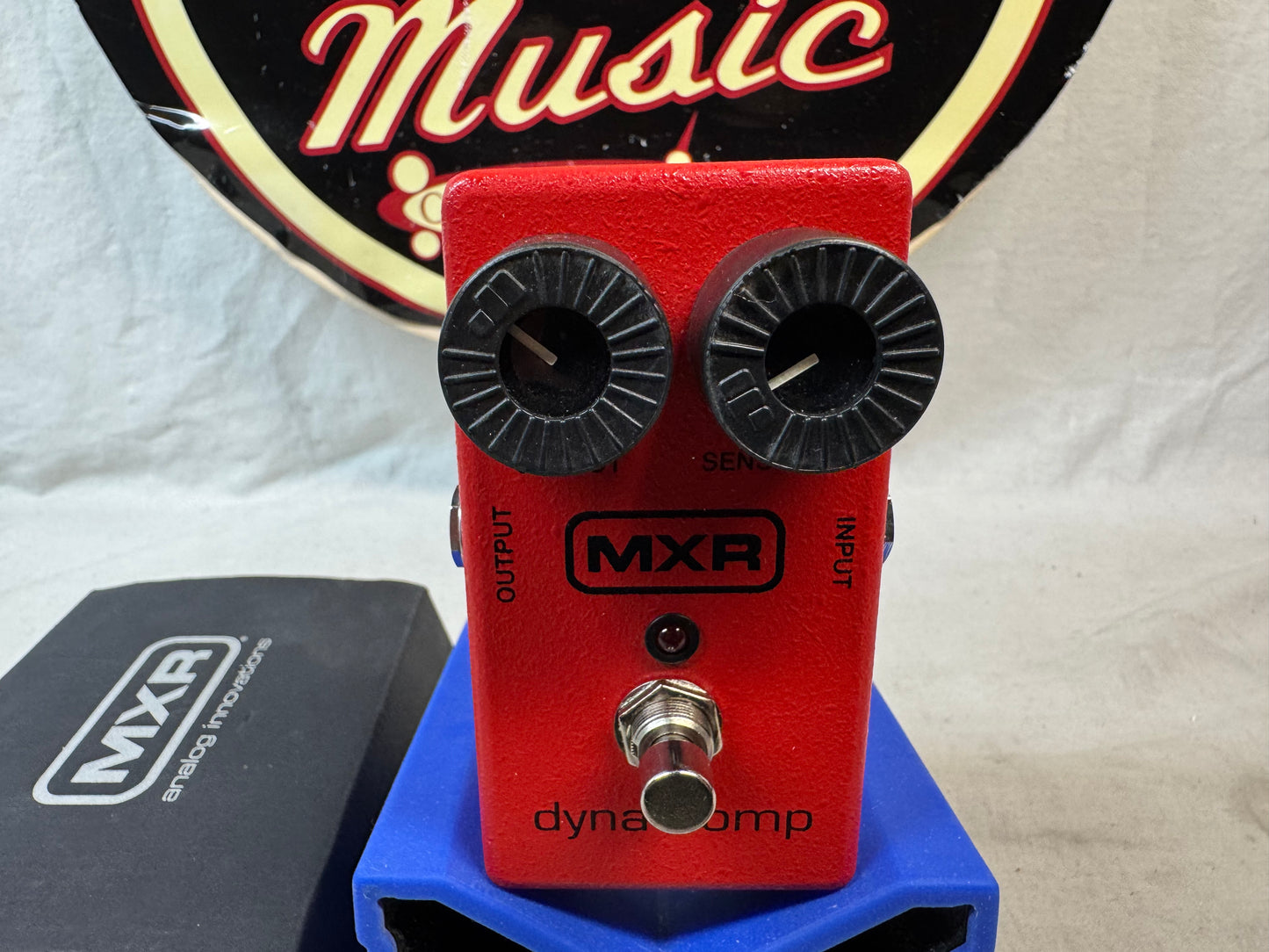MXR M102 Dyna Comp Compressor Pedal with Box