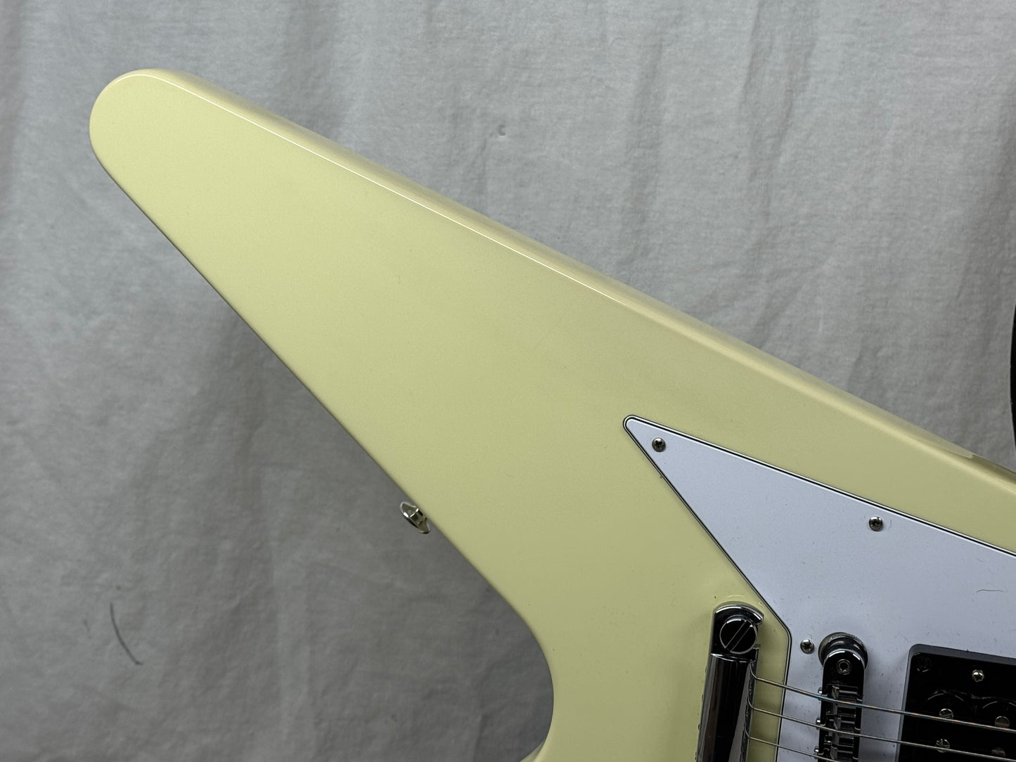 Gibson DSVS00CWCH1 '70s Flying V Guitar with Case 2023 - Classic White