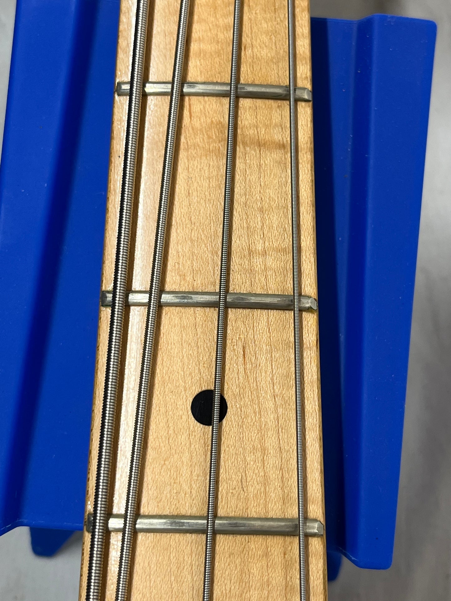 Memphis Doublecut 4-String P-Style Electric Bass