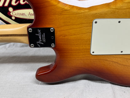 Fender American Stratocaster Guitar with Gator Case 2016 - Sienna Sunburst / Maple neck