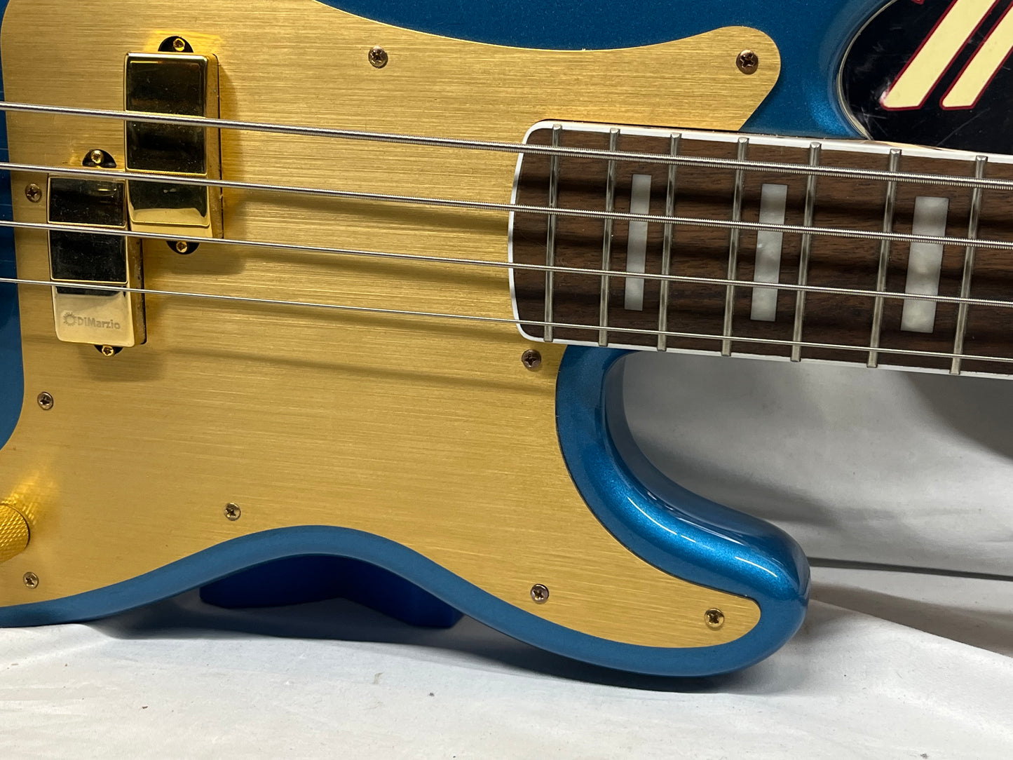 Squier 40th Anniversary 4-String Electric Precision Bass Gold Edition - Lake Placid Blue