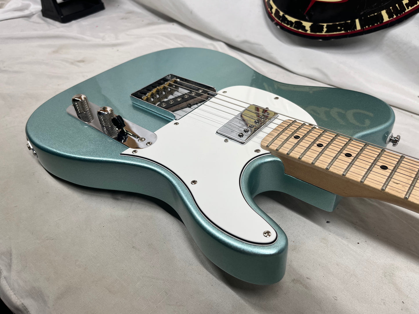 G&L Tribute Series ASAT Classic T-Style Singlecut Electric Guitar