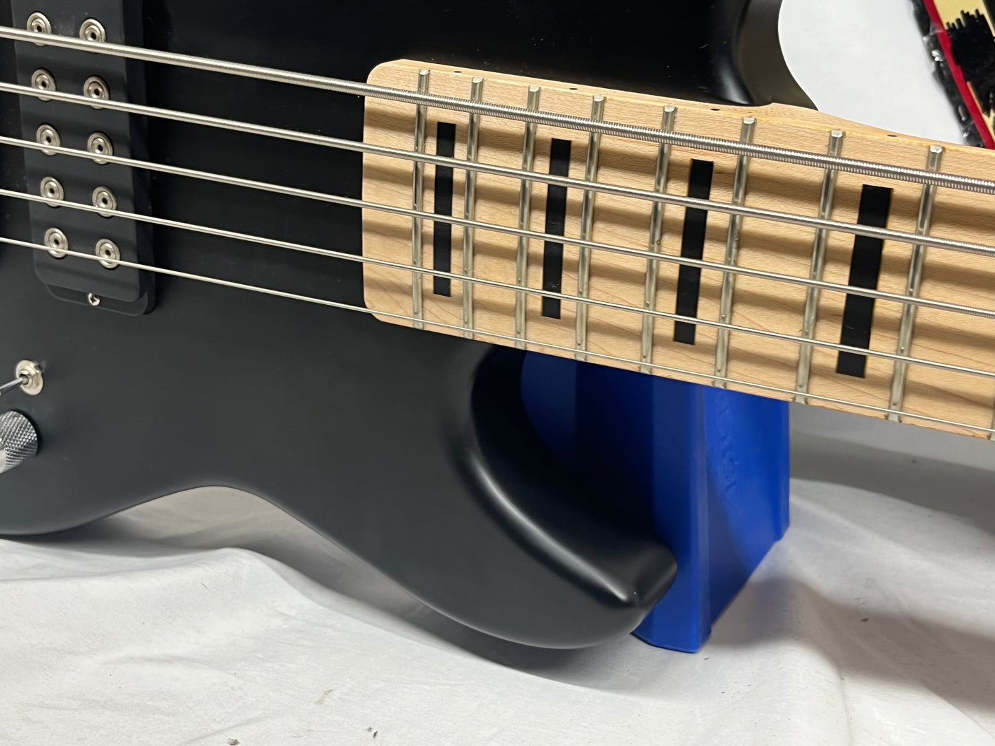 G&L Tribute Series L-2500 5-String Electric Bass