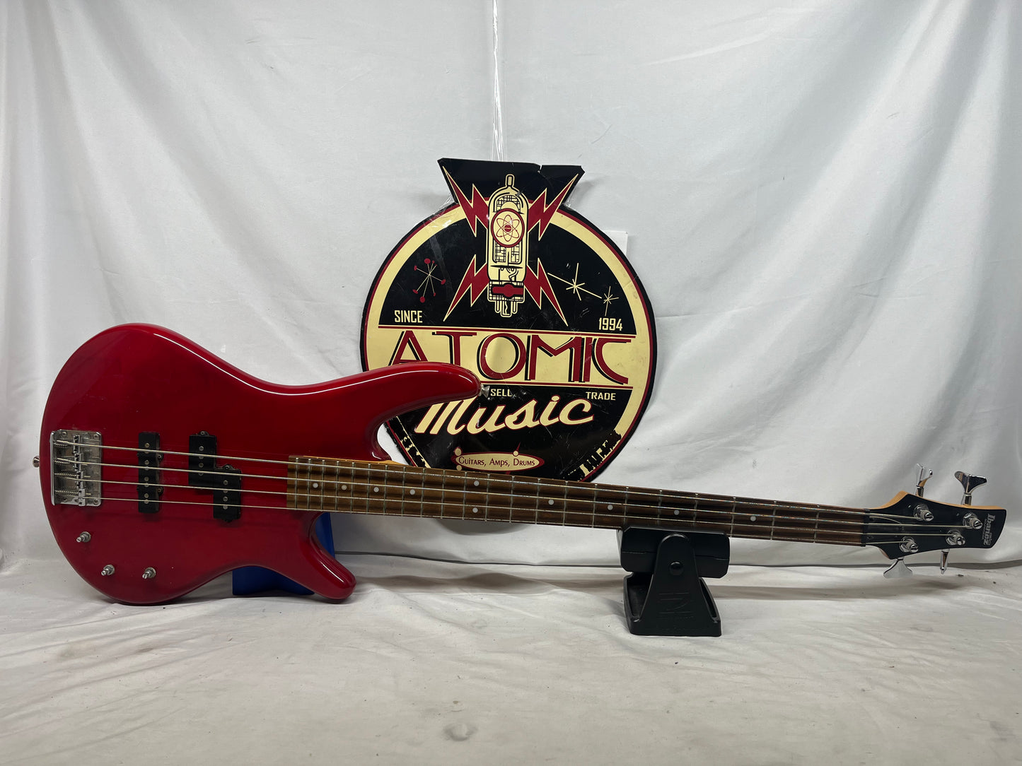 Ibanez Soundgear Gio GSR200 4-String Doublecut Electric Bass