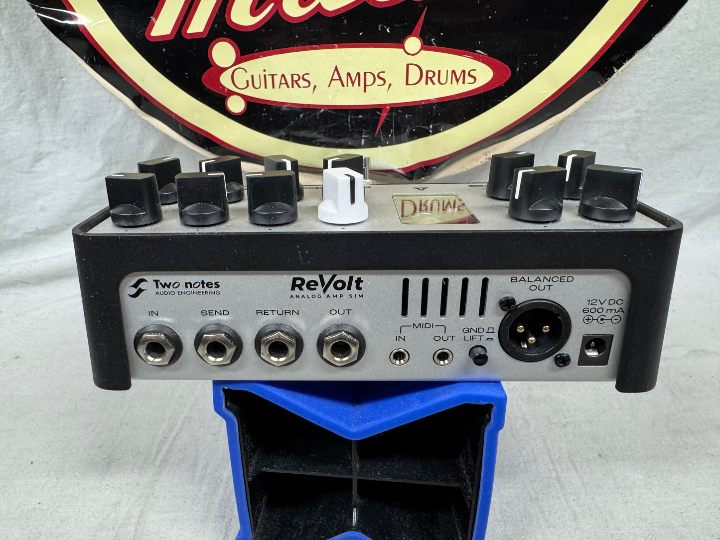 Two Notes ReVolt Guitar Analog Amp Simulator Pedal with Power Supply