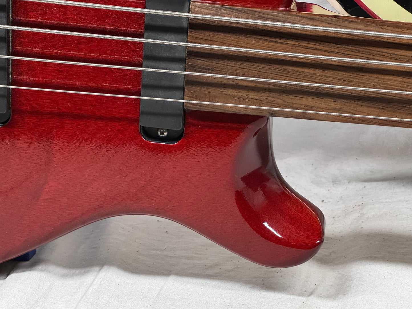 PRS Paul Reed Smith Bass-4 iv Fretless 4-string Bass with Case 1986