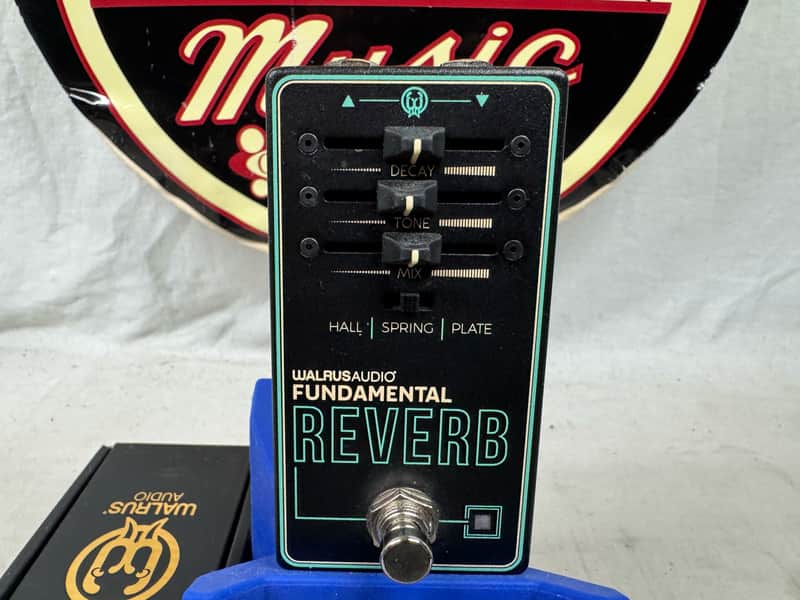 Walrus Audio Fundamental Reverb Pedal with Box - Image 2