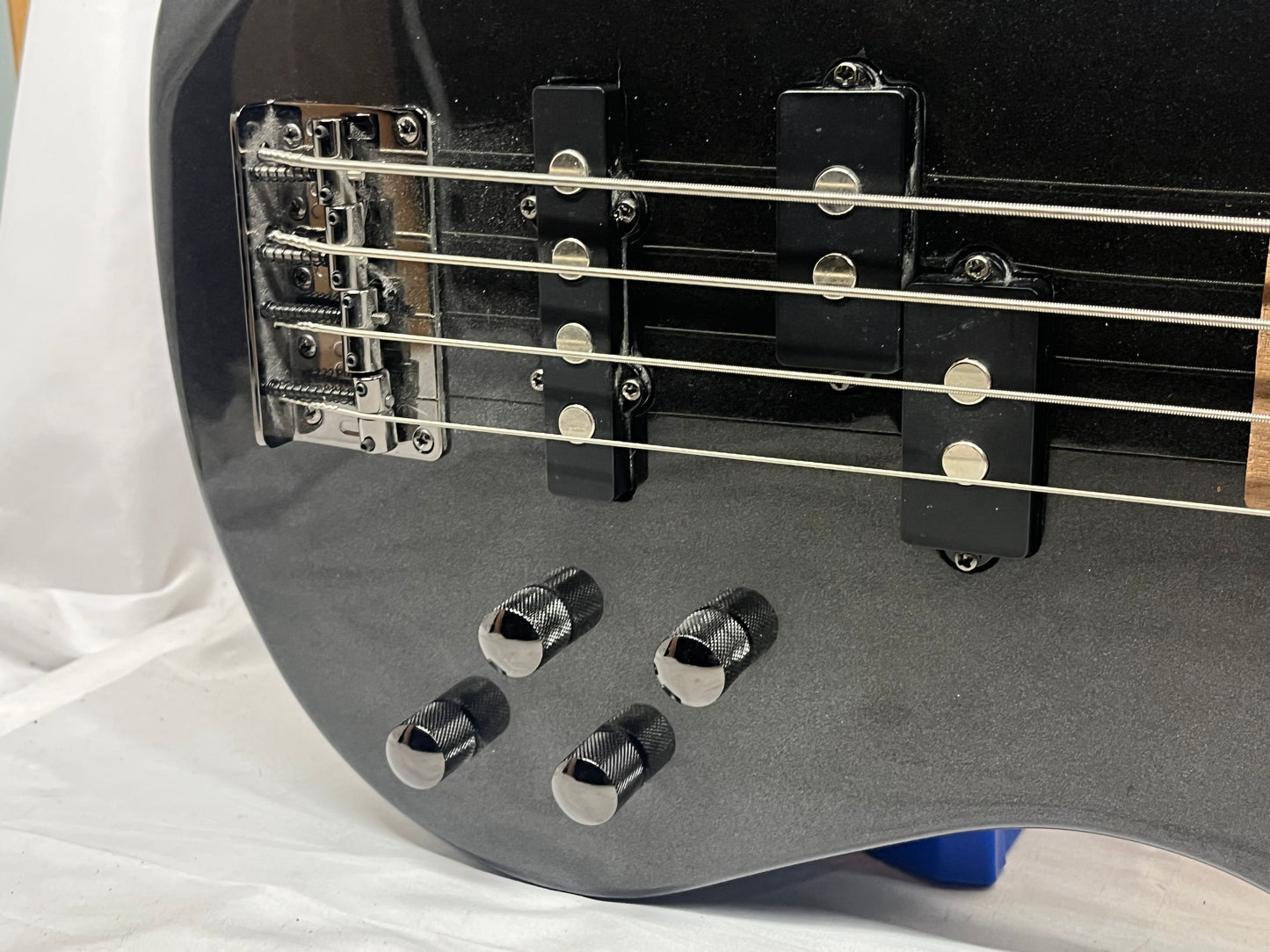 Mitchell MB200 4-String Electric Bass - Gunmetal