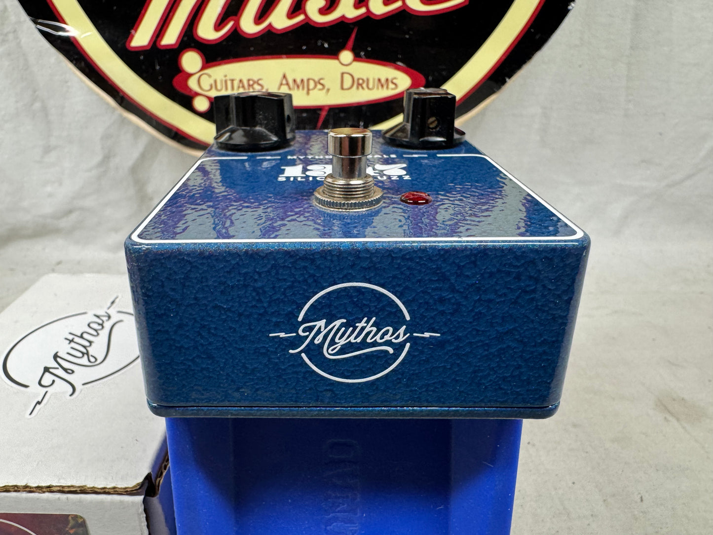 Mythos Pedals 1347 Silicon Fuzz Pedal with Box