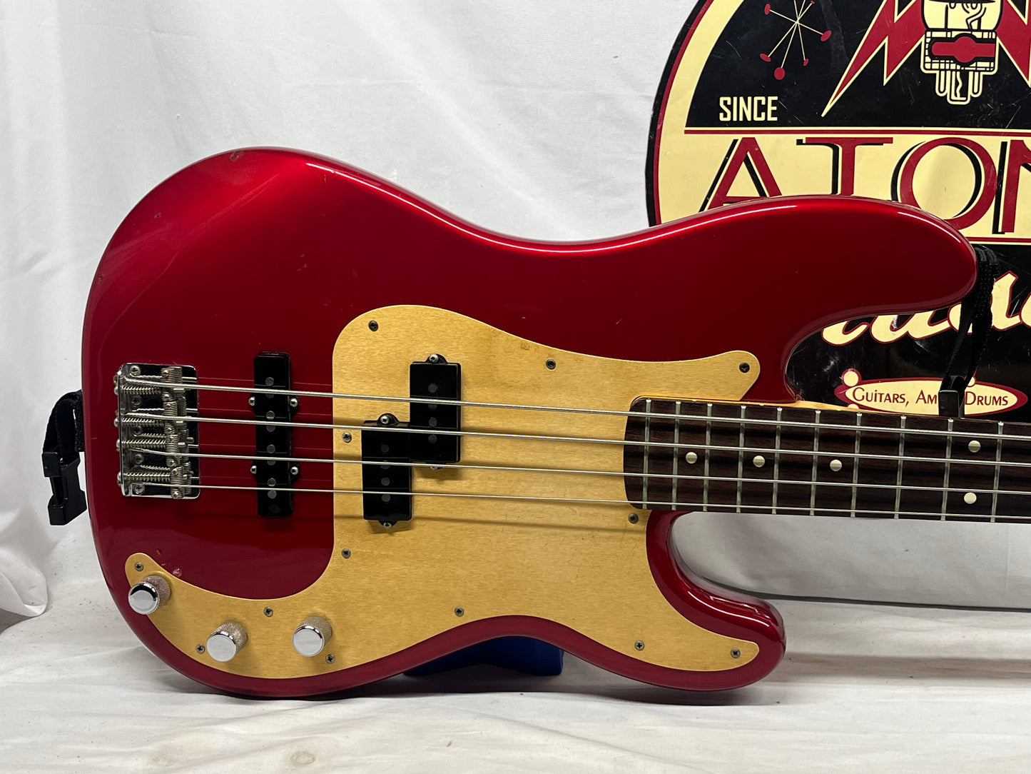 Fender Deluxe Series Precision Bass Special Bass Guitar 1998 - Red