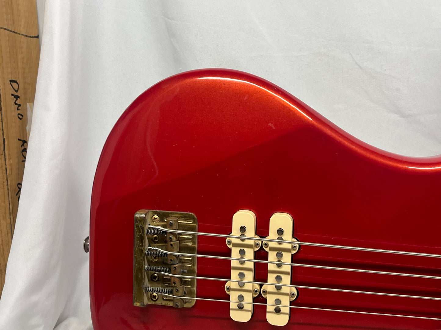 Westone Thunder 4-String Electric Bass