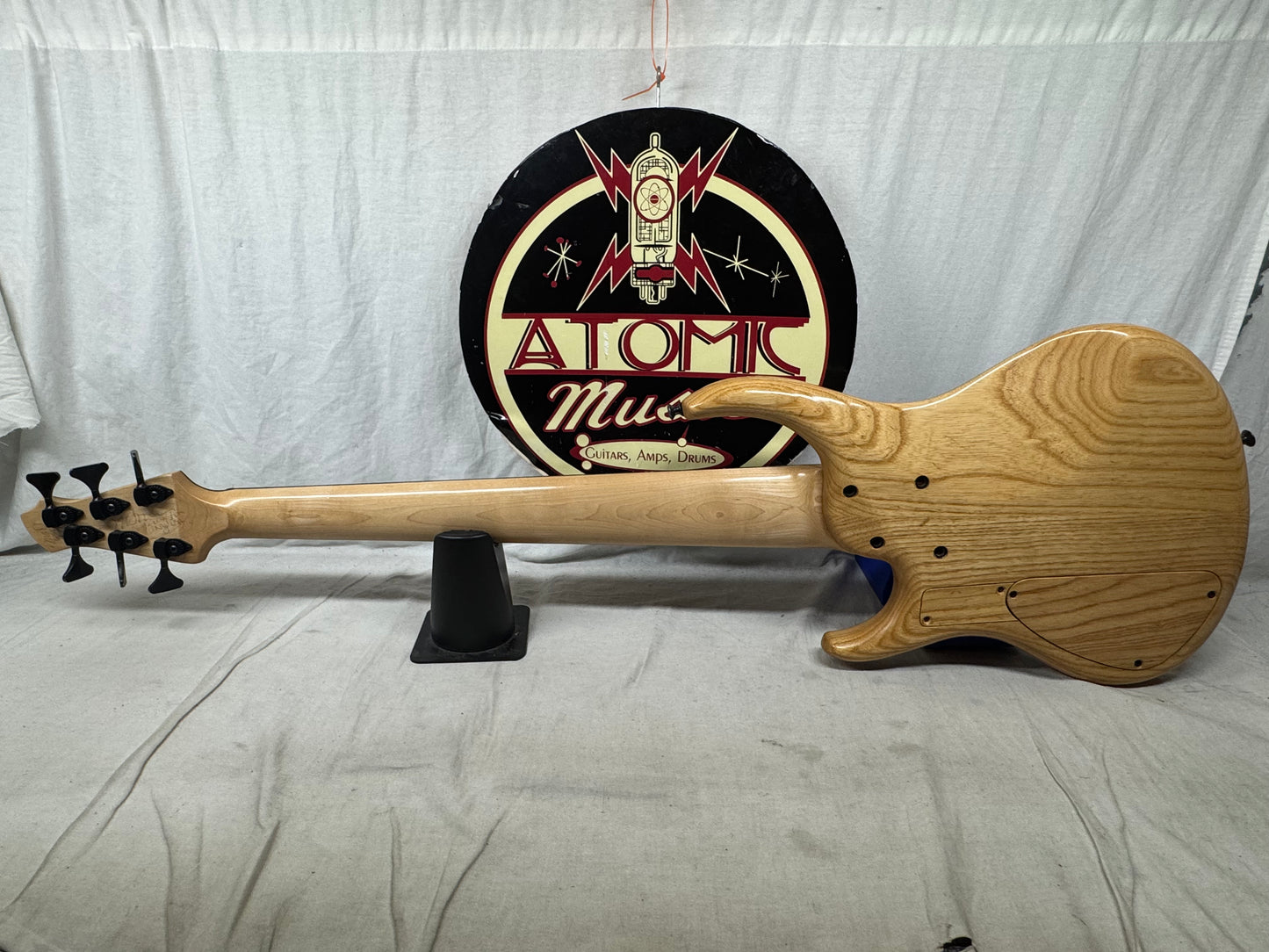 MTD Michael Tobias Design MTD635-24 mtd 635 Fretless 6-string Bass with Soft Case