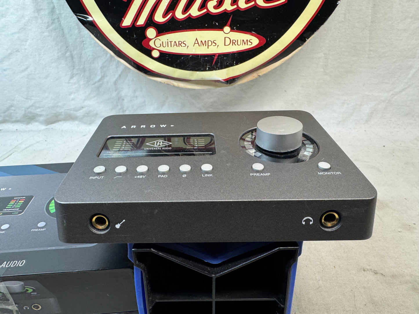 Universal Audio Arrow Thunderbolt Audio Recording Interface with Box