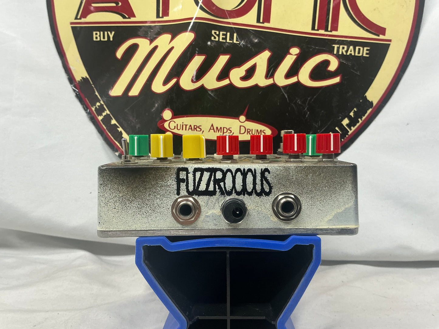 Fuzzrocious Rat King ratking Distortion Pedal - Artwork by Drew Rausch