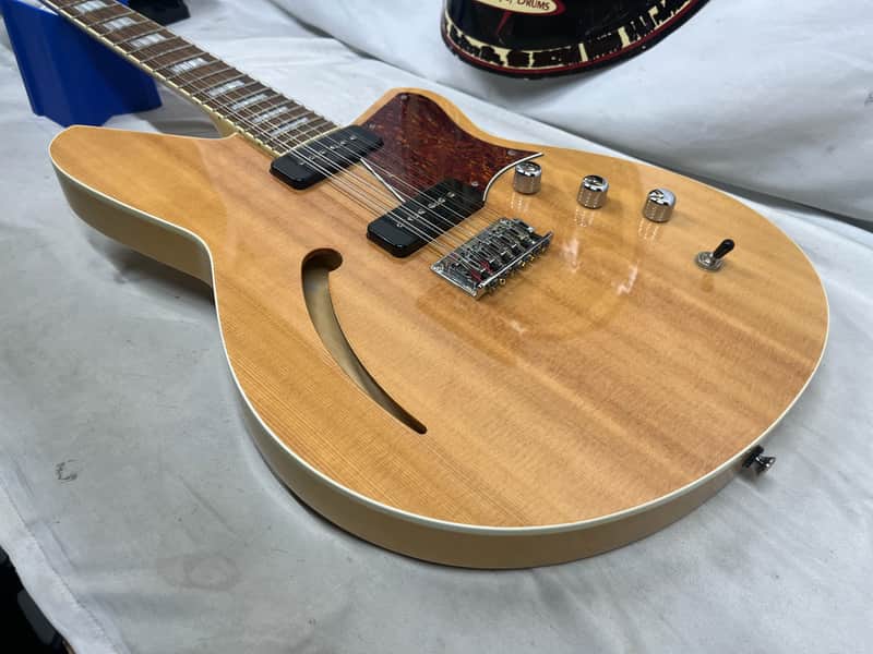 Reverend Airwave 12-String Semi-Hollow Body Electric Guitar - Image 19