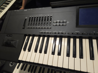 Korg i30 61-Key Keyboard - Local Pickup Only