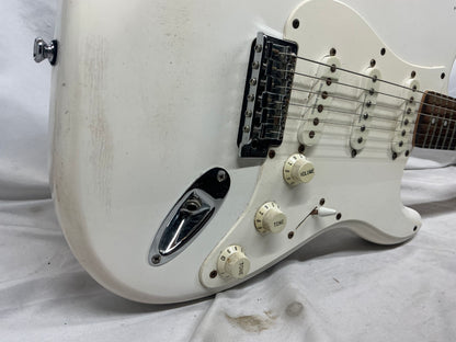 Squier Stratocaster - White