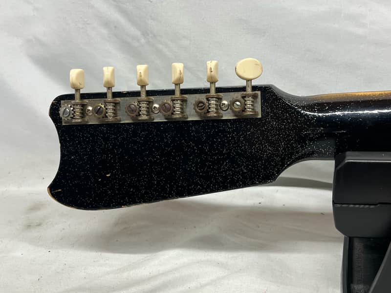 Silvertone Model 1448 Doublecut Electric Guitar - Image 9