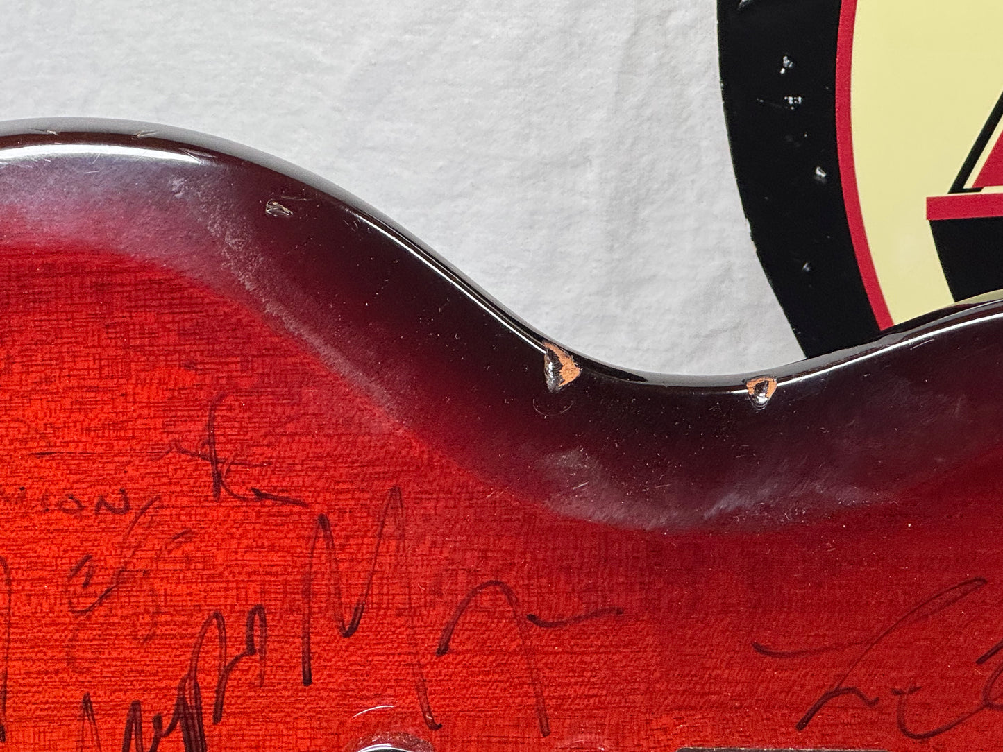 Gibson SG High Performance 2017 - Cherry Burst - signed by numerous shredders!