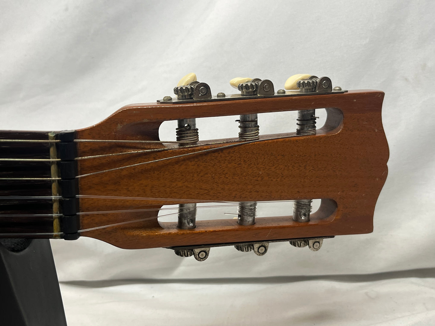 Gibson C-0 Classic Acoustic Guitar with Case