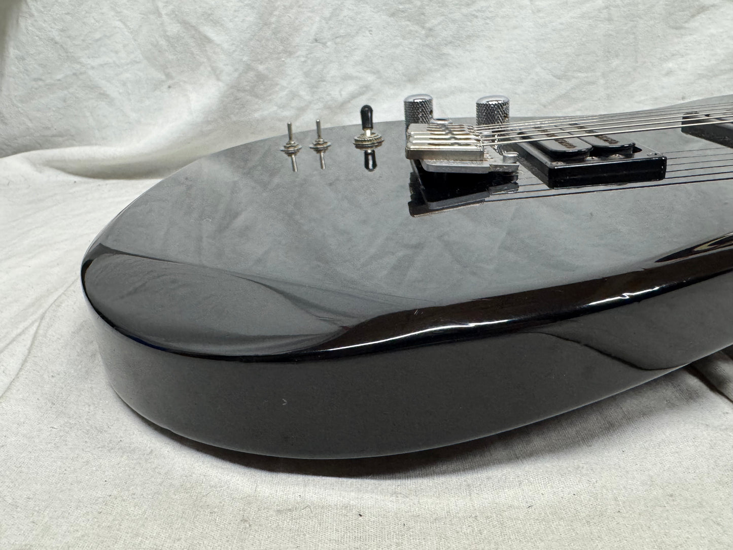 Carvin DC-127 dc127 LH Left-Handed Lefty Guitar - Black