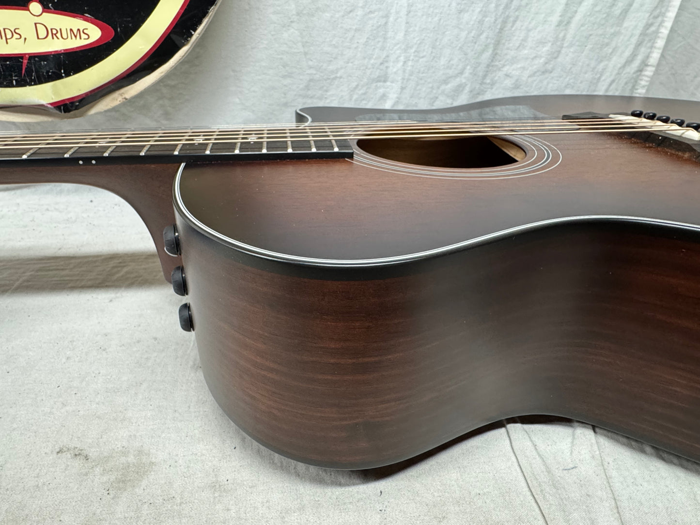 Taylor 324ce 324 ce Grand Auditorium Acoustic Guitar with Case 2019