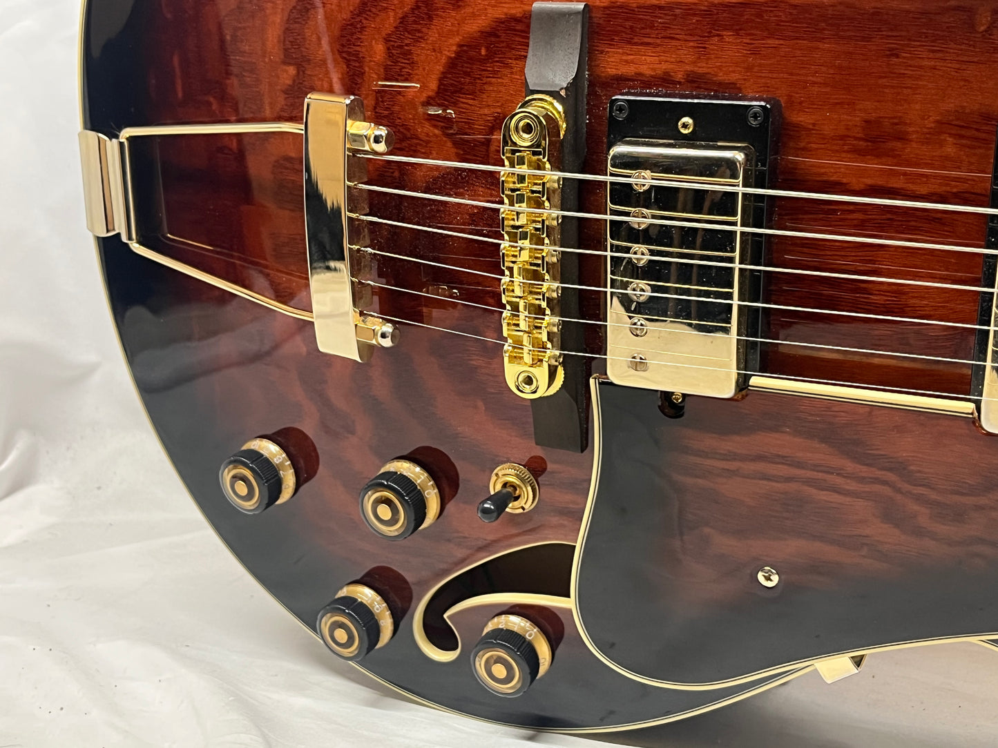 Ibanez AG95QA Hollow Body Electric Guitar - Dark Brown Sunburst