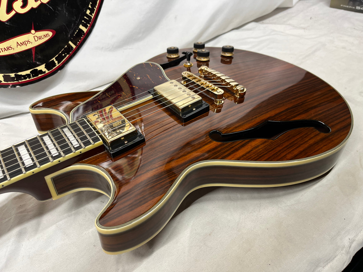 Ibanez AM93ME Artcore Expressionist Doublecut Semi-Hollow Body Electric Guitar with Case